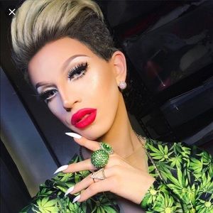 Meet your Posher, Cherry